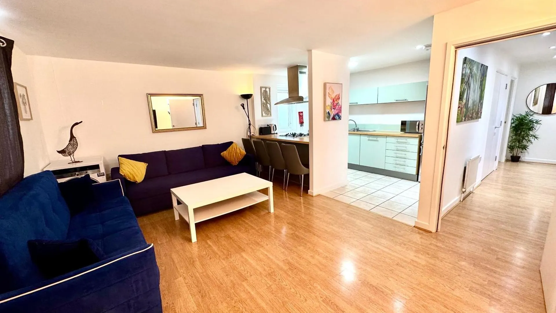 2 Bed, 2 Bath, Ground Floor Whole Apartment With Parking, Near Central London & Stratford, Close To Station, Zone 2 United Kingdom