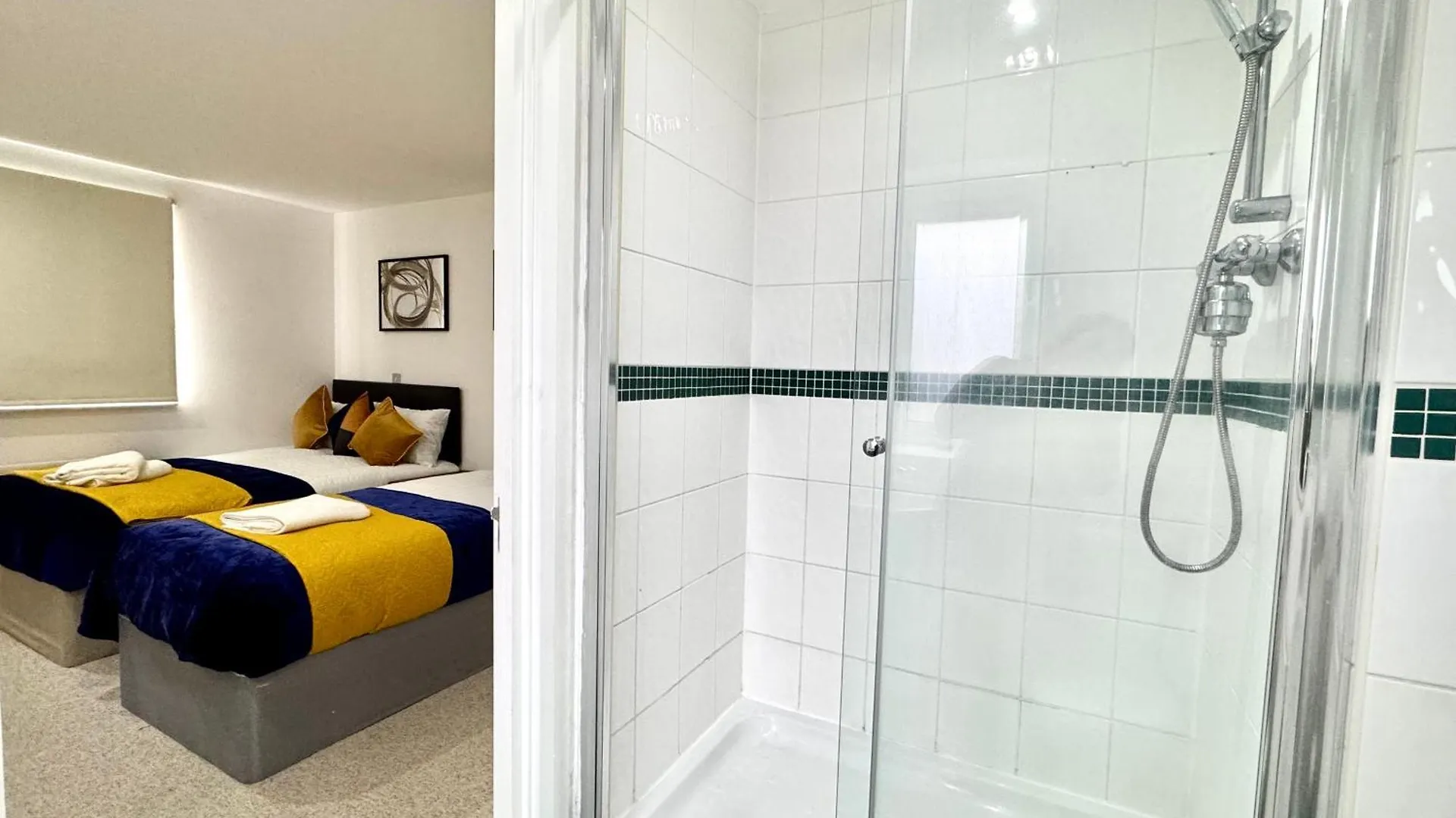 2 Bed, 2 Bath, Ground Floor Whole Apartment With Parking, Near Central London & Stratford, Close To Station, Zone 2
