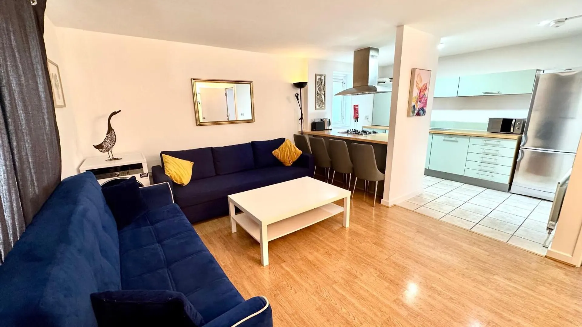 2 Bed, 2 Bath, Ground Floor Whole Apartment With Parking, Near Central London & Stratford, Close To Station, Zone 2 United Kingdom