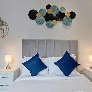 Imperial Liverpool Street Apartment